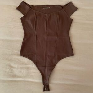 Abercrombie & Fitch Brown off the shoulder Bodysuit with Sweetheart Neckline